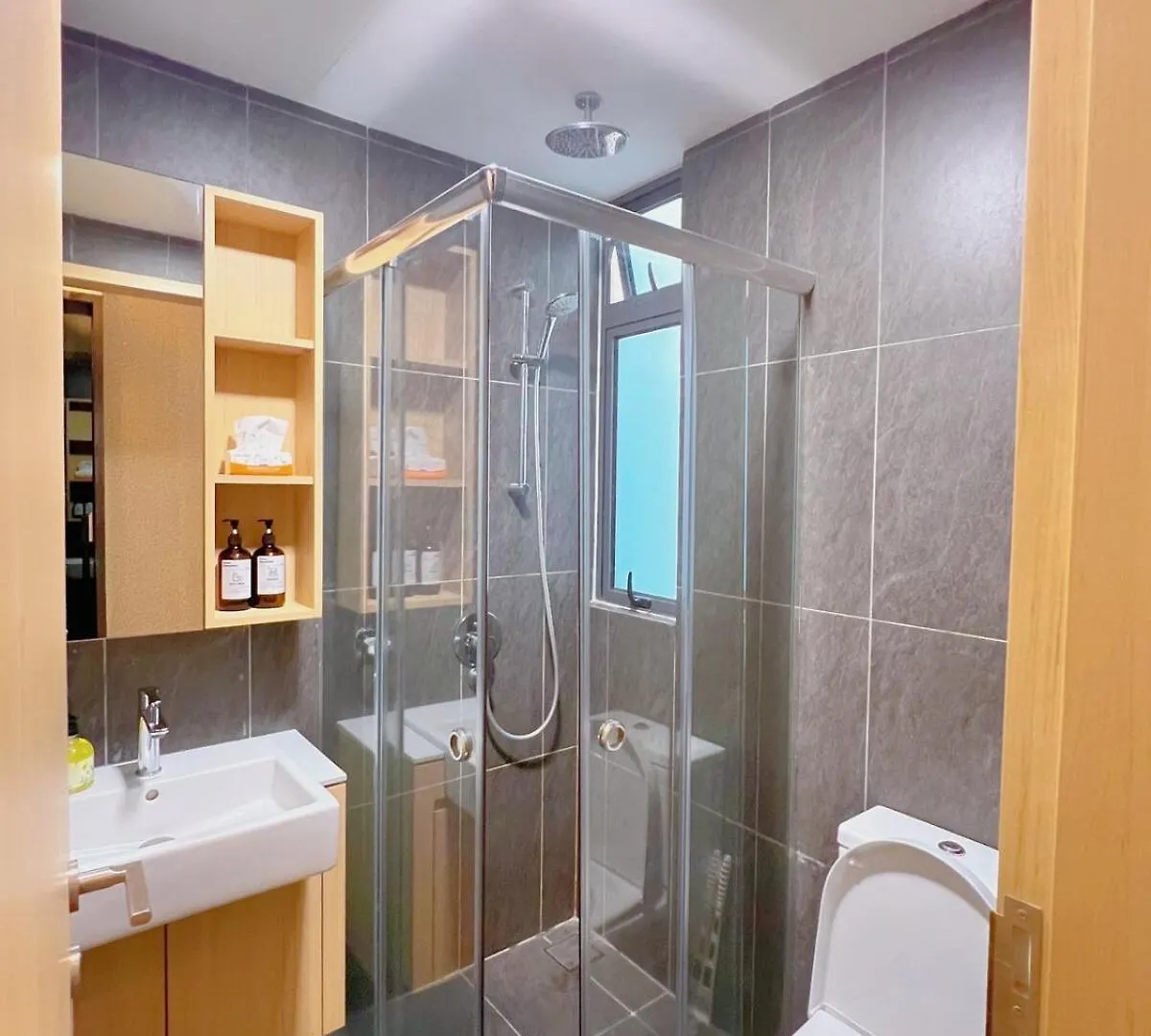2Px Comfy Suite The Luxe By Infinitum, Quill City Mall & Monorail Kuala Lumpur